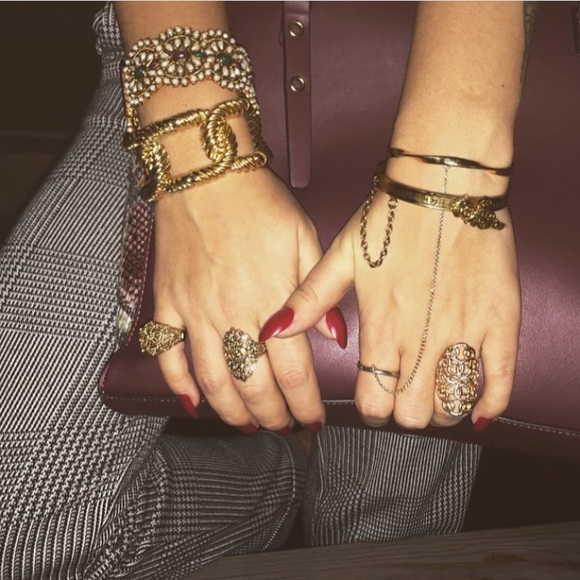 Meet your Posher, Age - Picture 2 of 8